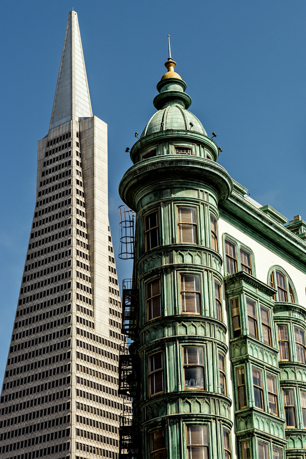Zoetrope tower and TransAmerica building photo