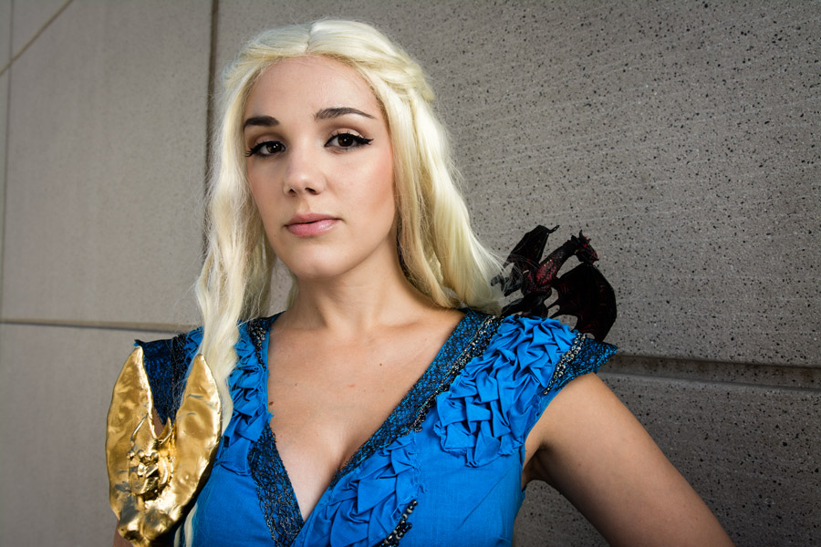 Daenerys cosplay photo