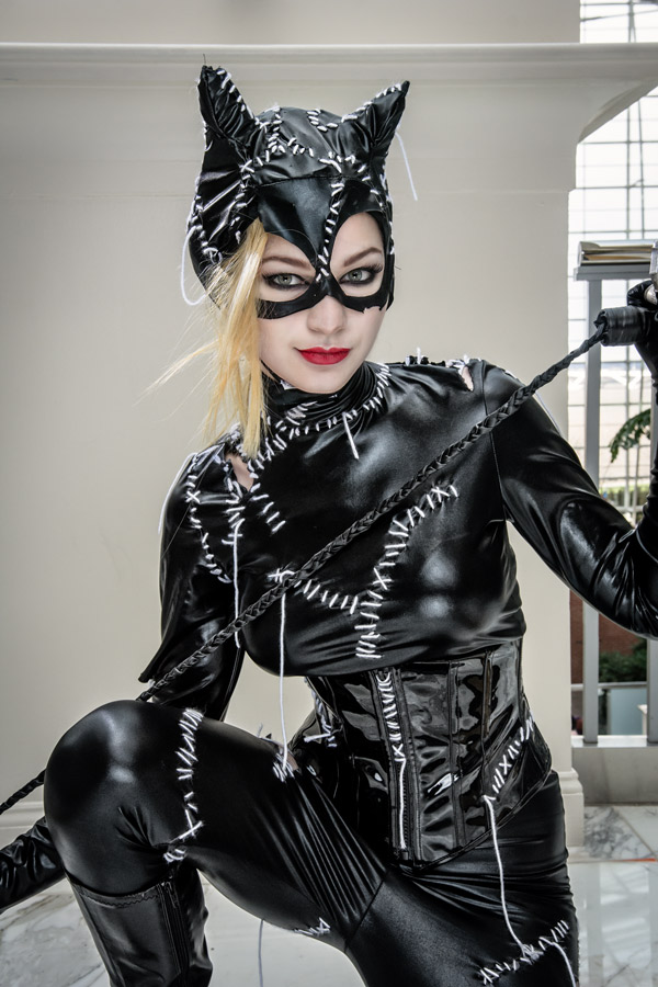Damaged Catwoman cosplay photo