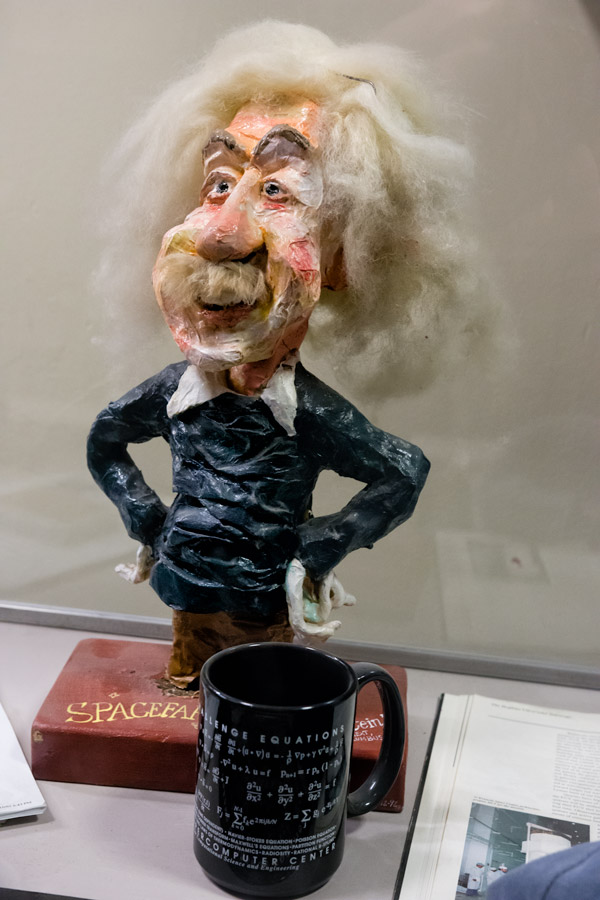 Einstein statue photo