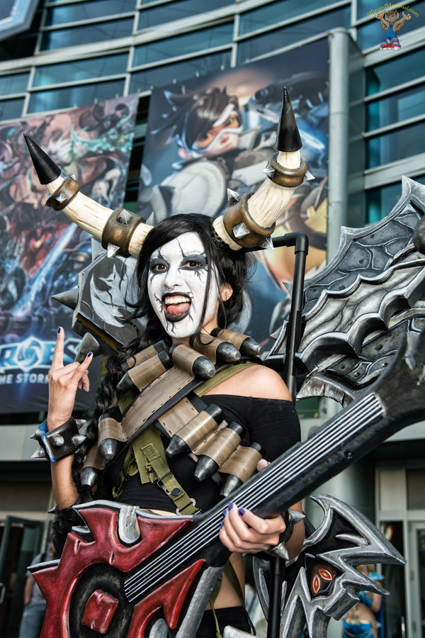 A picture of Elite Tauren Chieftain cosplay at BlizzCon 2015 taken by Batty!