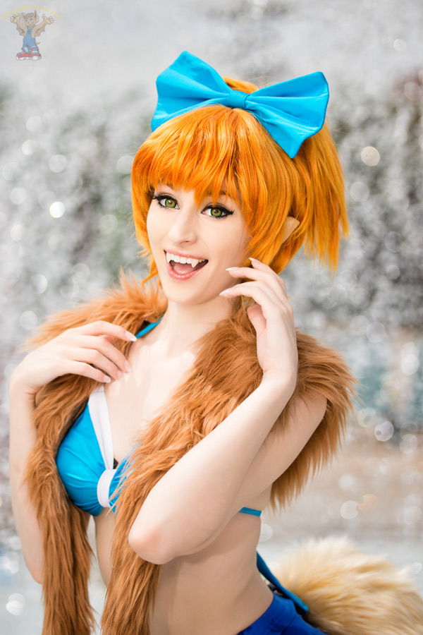 A picture of Swimsuit Shippo cosplay at Colossalcon 2016 taken by Batty!