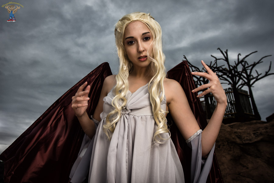 Daenerys Targaryen cosplay at Colossalcon 2016!