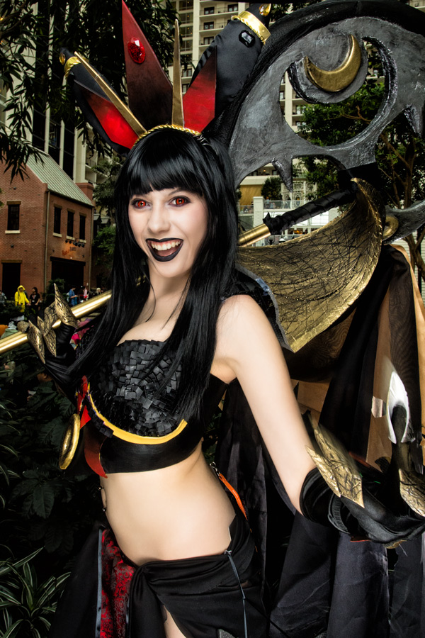 A picture of Umbreon cosplay at Katsucon 2016 taken by Batty!
