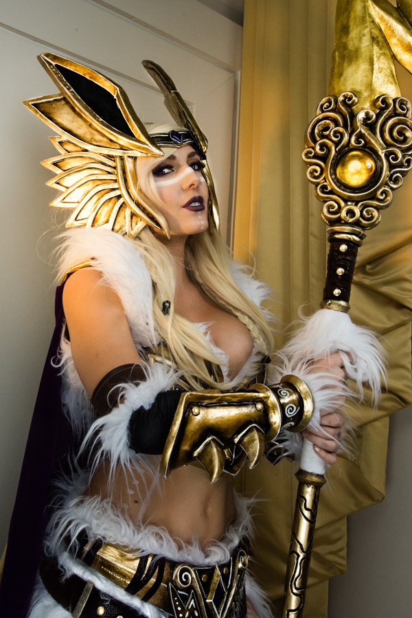 A picture of Jessica Nigri Jolteon cosplay at Katsucon 2016 taken by Batty!